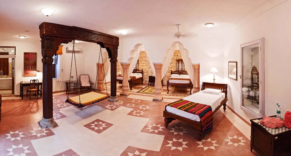Hotel Neemrana Palace, Neemrana 4